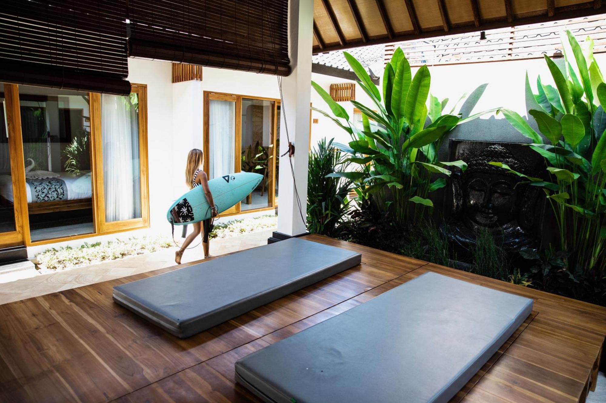Villa Casablanca Surf Keramas Exterior photo